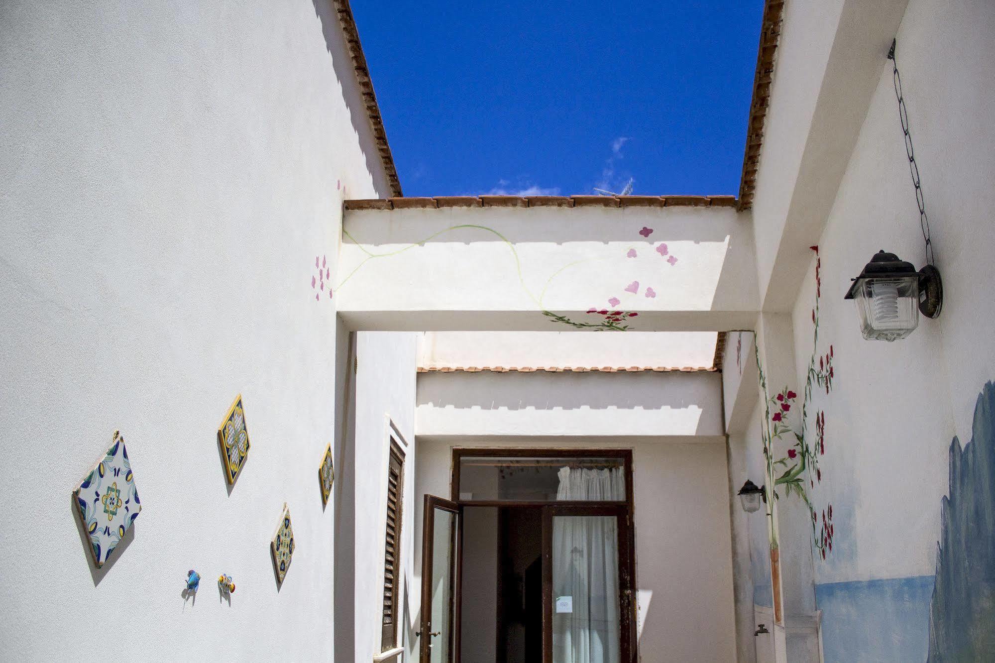 Bed and Breakfast Cofanomare Custonaci Exterior foto
